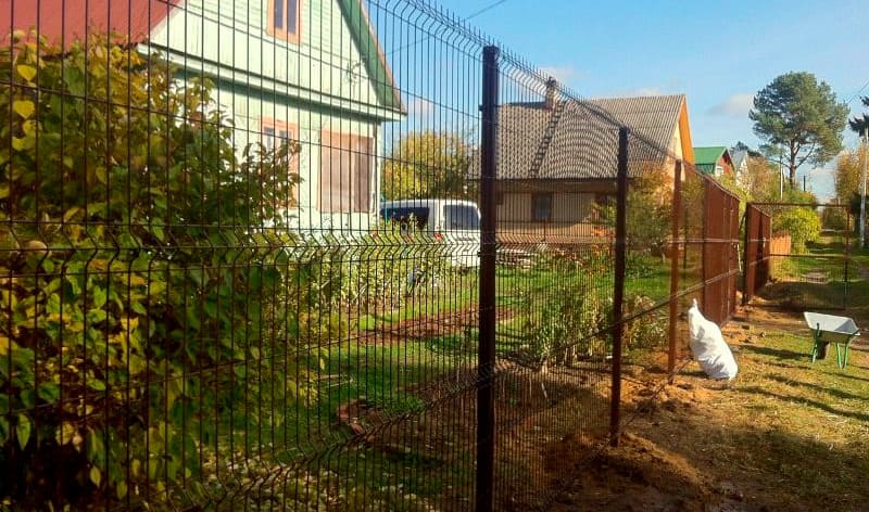 Заборы с воротами для частного дома